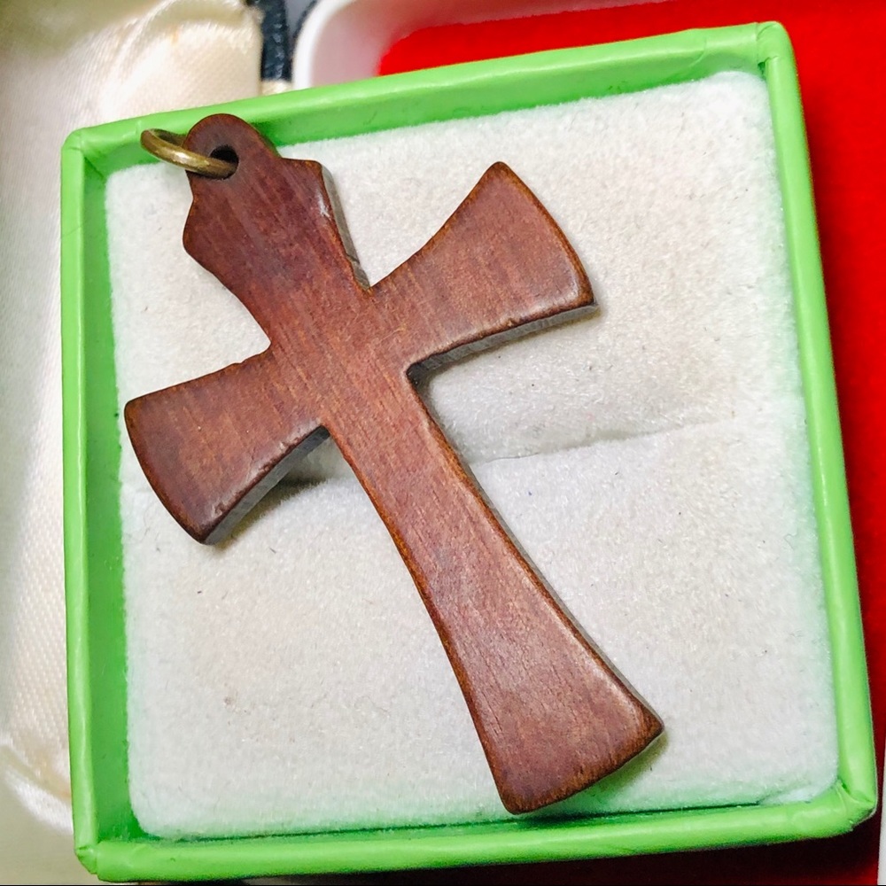 ❣️4/$15 Dark Wooden Cross Pendant
